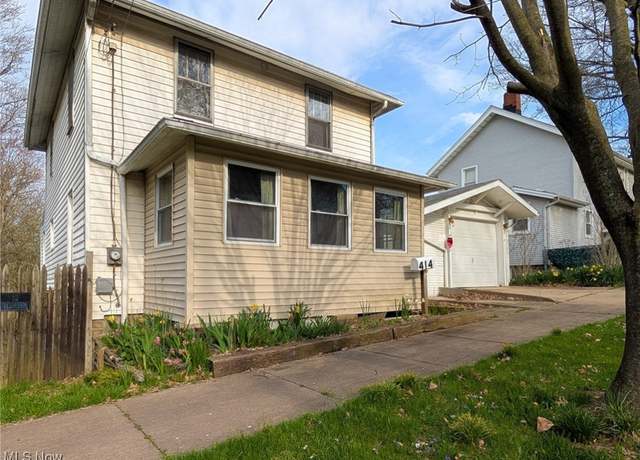 Property at 414 Pioneer St, Akron, OH 44305, 3 beds, 2 baths