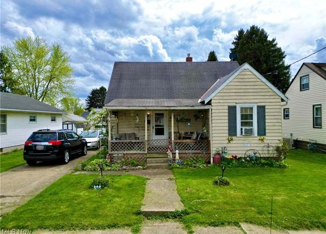 Property at 1140 Lindbergh Ave, Zanesville, OH 43701, 2 beds, 1 bath