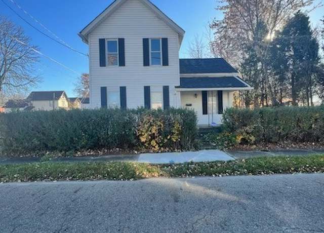 Property at 316 Young Ave NE, Canton, OH 44704, 3 beds, 1 bath