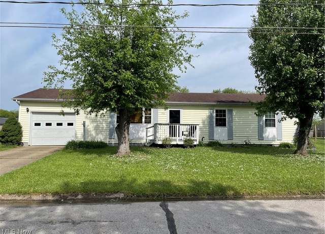 Property at 290 Washington Dr, Mineral Wells, WV 26150, 3 beds, 1 bath