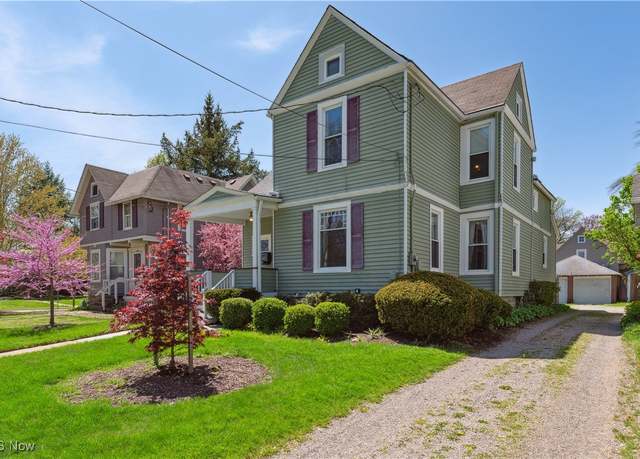 Property at 162 S Cedar St, Oberlin, OH 44074, 4 beds, 1.5 baths