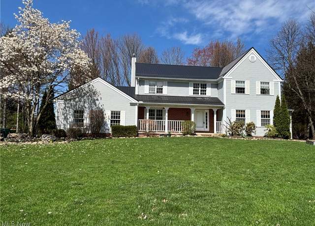 Property at 26 Kimberwick Ct, Chagrin Falls, OH 44022, 4 beds, 3.5 baths