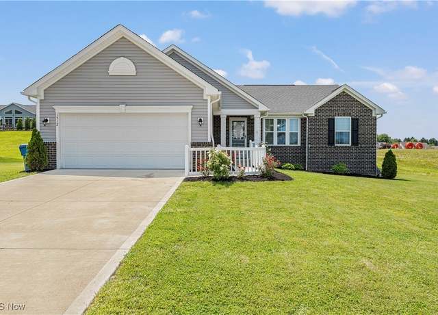 Property at 1512 Gate House St NE, Canton, OH 44721, 3 beds, 2 baths