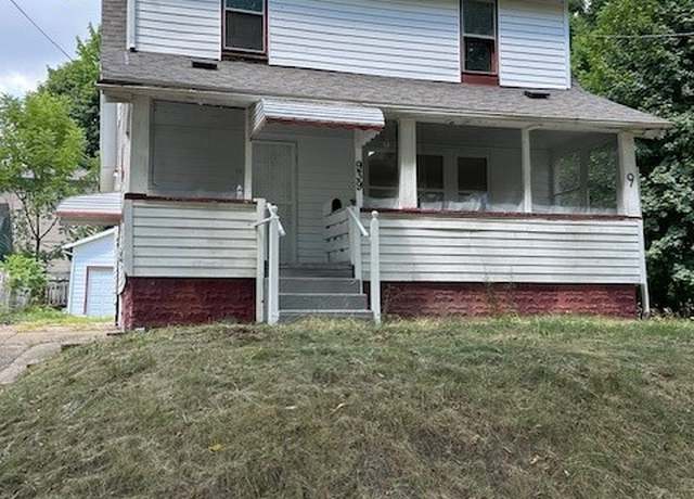 Property at 939 E Crosier St, Akron, OH 44306, 3 beds, 1 bath