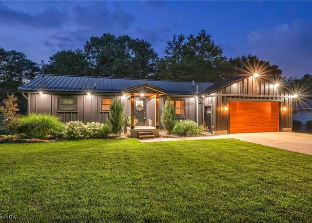 Property at 653 Valley Crest Dr, New Franklin, OH 44319, 3 beds, 2 baths