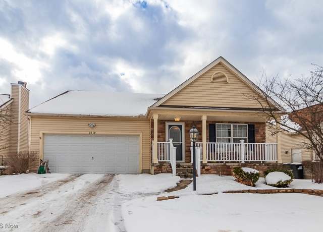 Property at 1818 Avenbury Ln, Brunswick, OH 44212, 3 beds, 2 baths