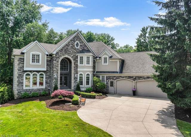 Property at 7400 Hillside Ln, Solon, OH 44139, 4 beds, 5 baths