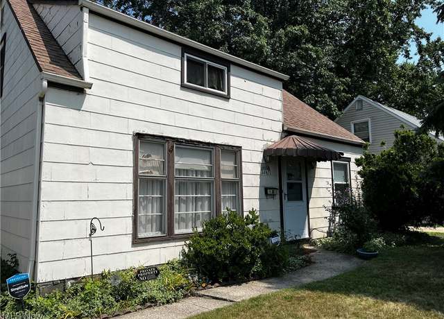 Property at 26471 Farringdon Ave, Euclid, OH 44132, 4 beds, 1 bath