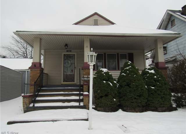 Property at 10904 Wadsworth Ave, Garfield Heights, OH 44125, 2 beds, 1 bath
