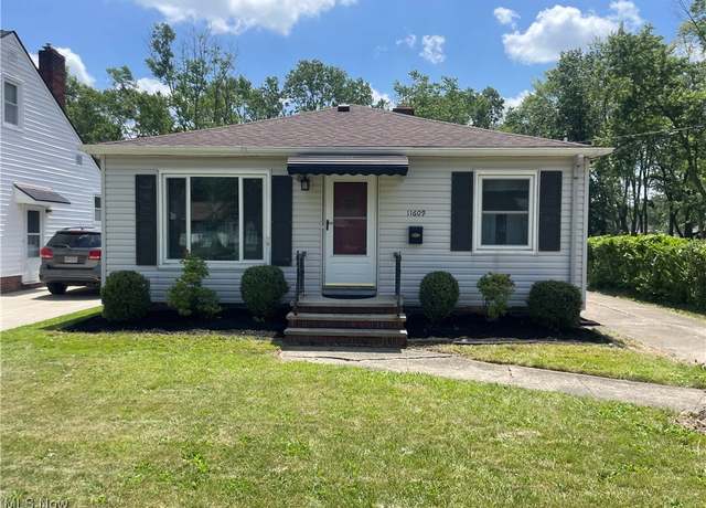 Property at 11609 Lawndale Dr, Parma Heights, OH 44130, 3 beds, 1.5 baths