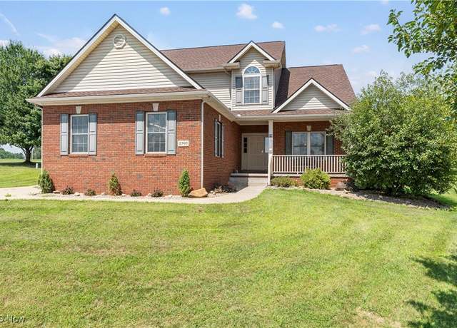 Property at 2760 Relda Cir SW, Massillon, OH 44647, 3 beds, 2.5 baths