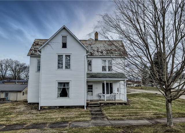 Property at 133 W Main St, Gnadenhutten, OH 44629, 6 beds, 2.5 baths