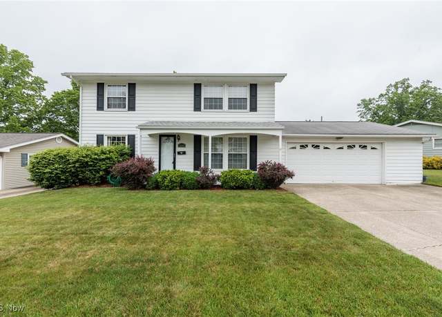 Property at 2344 Issaquah St, Cuyahoga Falls, OH 44221, 4 beds, 1.5 baths