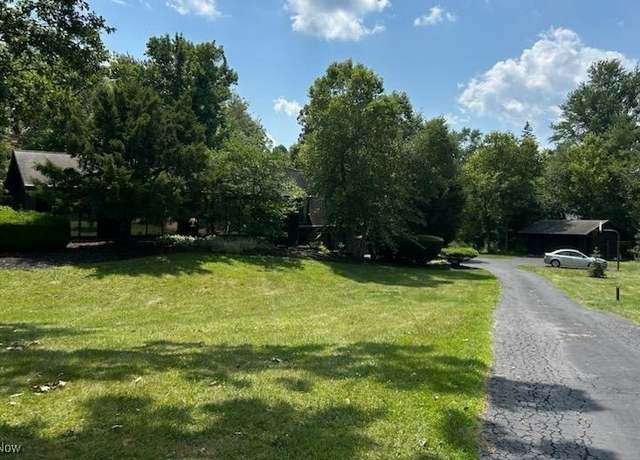 Property at 404 Cedar Brook Ln, Sandusky, OH 44870, 4 beds, 2.5 baths
