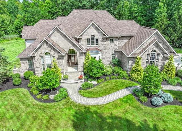 Property at 9445 Winterberry Ln, Kirtland Hills, OH 44060, 4 beds, 4.5 baths
