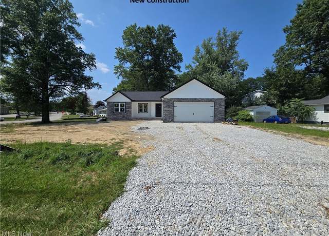 Property at 3908 Stow Rd, Stow, OH 44224, 3 beds, 2 baths