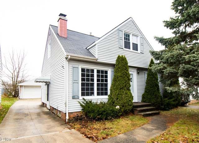Property at 13107 Carpenter Rd, Garfield Heights, OH 44125, 2 beds, 2 baths