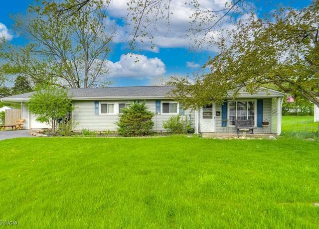 Property at 6126 Mark Dr, Bedford Heights, OH 44146, 4 beds, 1.5 baths