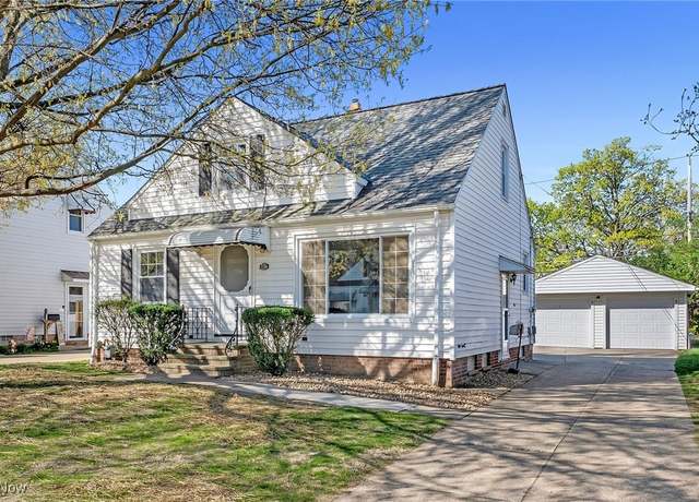 Property at 2206 Larchmont Dr, Wickliffe, OH 44092, 3 beds, 2 baths