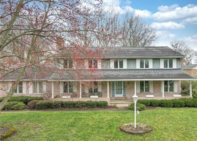 Property at 1243 Danbury Rd NW, Canton, OH 44720, 5 beds, 2.5 baths