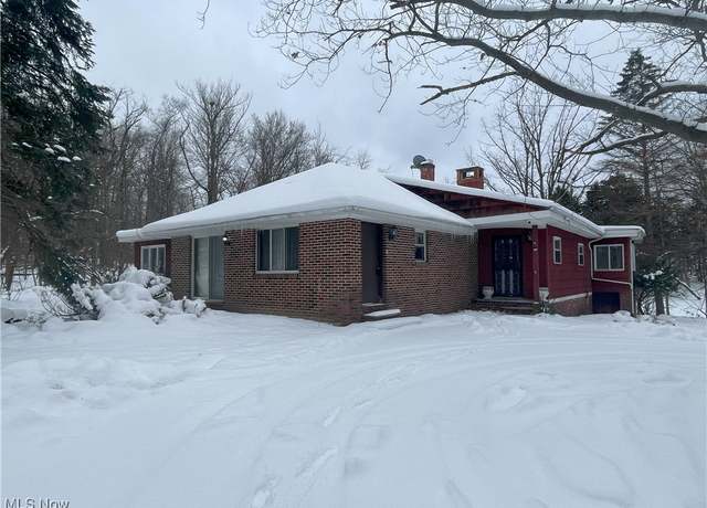 Property at 7791 Hoertz Rd, Parma, OH 44134, 3 beds, 3 baths
