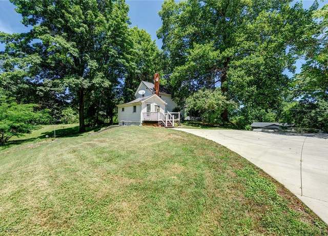 Property at 1060 Portage Line Rd, Akron, OH 44312, 3 beds, 1 bath