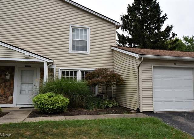 Property at 3093 Ivy Hill Cir, Cortland, OH 44410, 2 beds, 1 bath