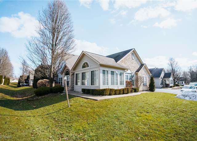 Property at 9264 Sharrott Rd #203, Poland, OH 44514, 3 beds, 2 baths
