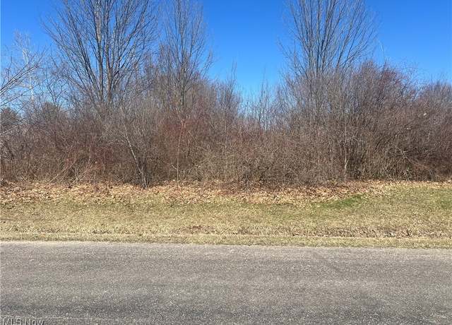 Property at 2488 Tupelo Dr, Roaming Shores, OH 44084