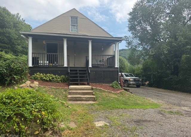 Property at 75 Cunningham Ln, Wellsburg, WV 26070, 3 beds, 1 bath