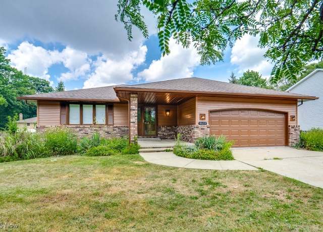 Property at 4610 Wood Thrush Dr, Parma, OH 44134, 3 beds, 2 baths