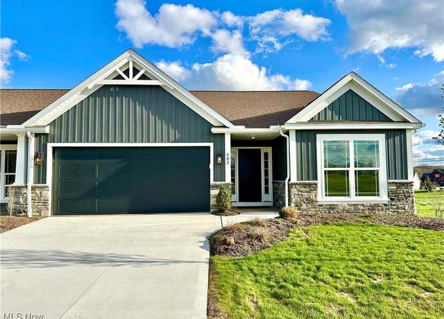 Property at 482 Meadow Trl SW, Hartville, OH 44632, 3 beds, 2 baths