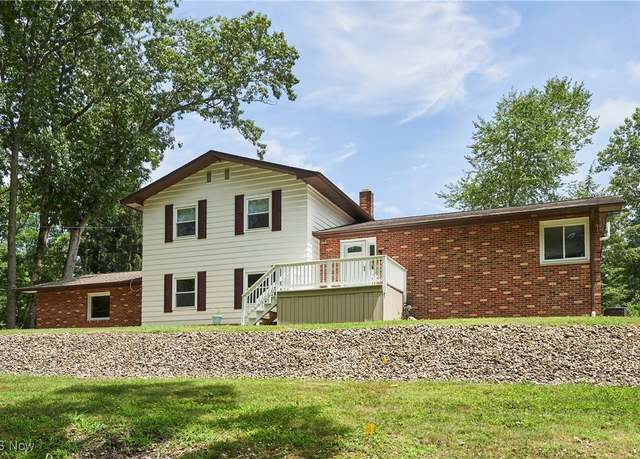Property at 4859 Firwood Dr, North Canton, OH 44720, 4 beds, 3 baths