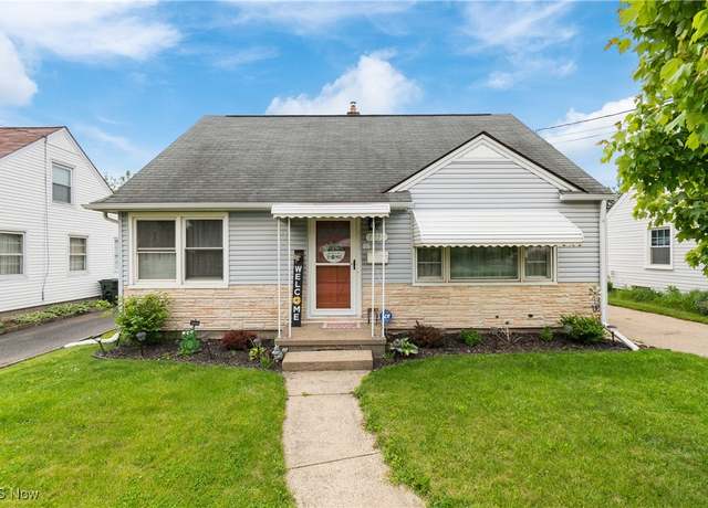 Property at 1233 Rockwood Ave SW, Canton, OH 44710, 4 beds, 1 bath