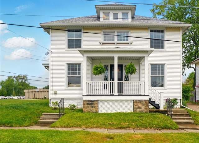Property at 1433 W 4th St, Ashtabula, OH 44004, 5 beds, 2.5 baths