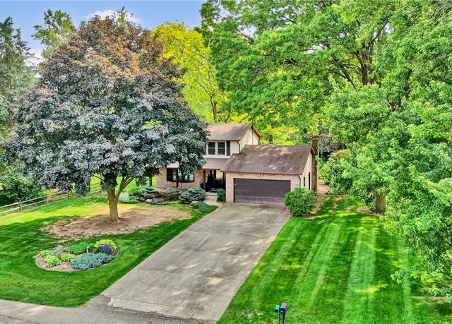 Property at 12160 Pueblo Path Ave NW, Uniontown, OH 44685, 3 beds, 2.5 baths
