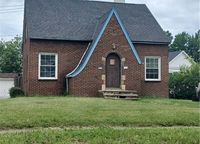 Property at 230 E 211th St, Euclid, OH 44123, 3 beds, 1 bath
