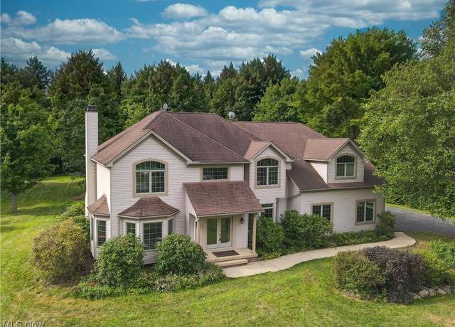 Property at 10735 Dawson Dr, Chagrin Falls, OH 44023, 4 beds, 2.5 baths