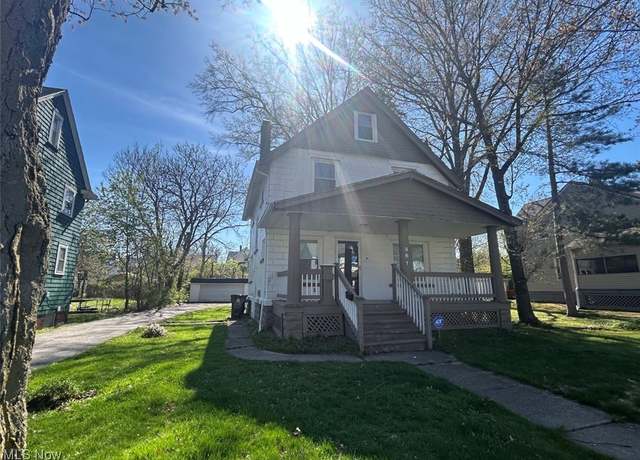 Property at 861 Caledonia Ave, Cleveland Heights, OH 44112, 3 beds, 1 bath