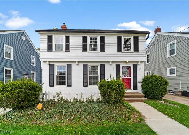 Property at 1335 Hawthorne Ave, Lorain, OH 44052, 3 beds, 2 baths
