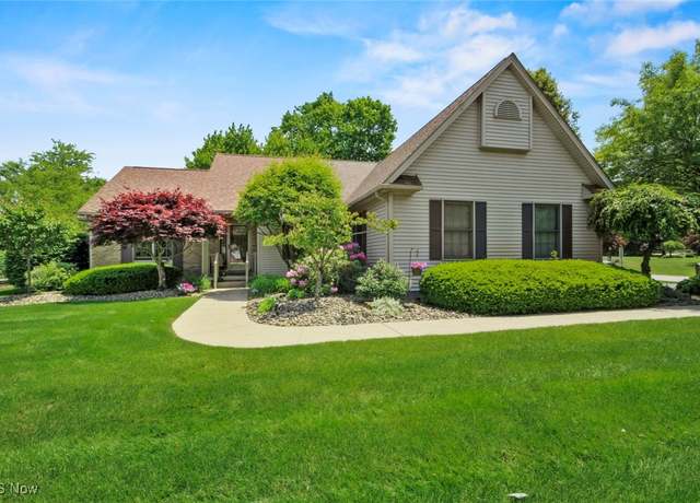 Property at 2108 NE Celestial Dr NE, Warren, OH 44484, 3 beds, 3 baths