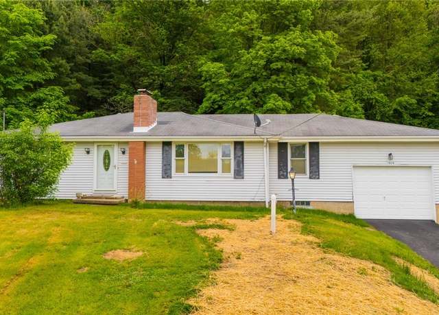 Property at 1919 Bel-aire Ter, Steubenville, OH 43952, 3 beds, 2 baths
