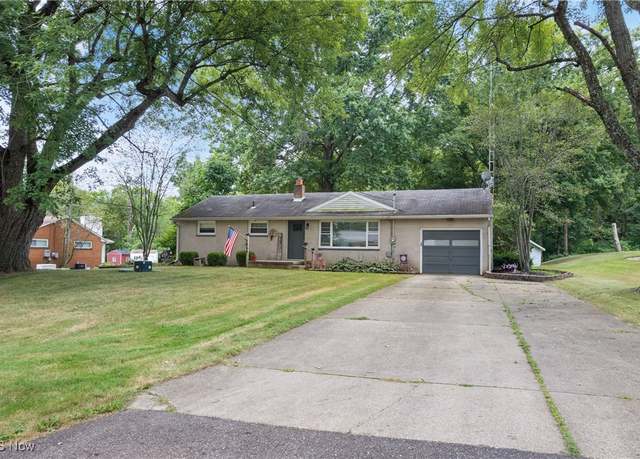 Property at 256 Laramie St, Alliance, OH 44601, 3 beds, 1.5 baths