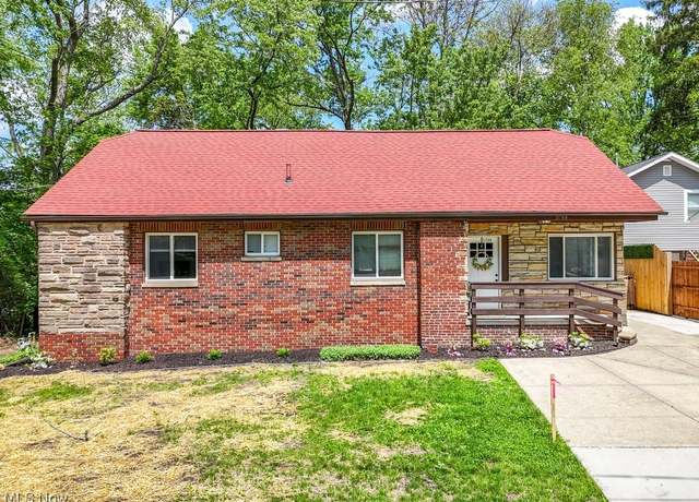 Property at 3788 Edgepark Dr, Coventry, OH 44319, 4 beds, 2.5 baths
