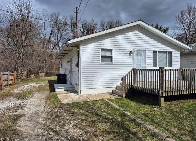 Property at 1265 Sparhawk Ave, Akron, OH 44305, 3 beds, 1.5 baths