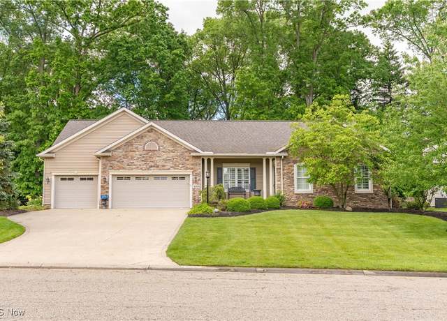 Property at 4953 Maclaren Ave NW, Massillon, OH 44646, 3 beds, 3 baths