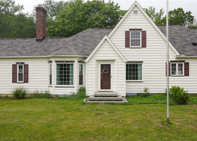 Property at 4088 Manchester Rd, Akron, OH 44319, 3 beds, 3 baths