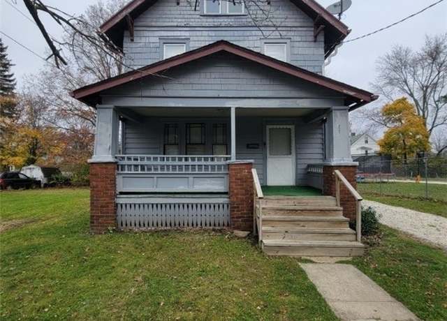 Property at 897 Peckham St, Akron, OH 44320, 4 beds, 1 bath