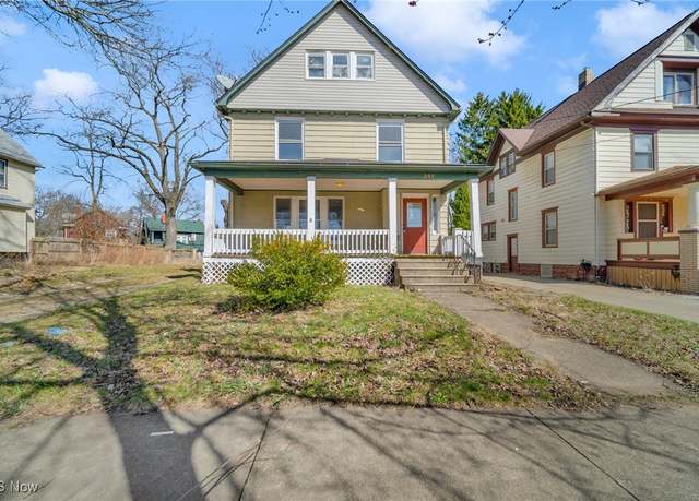 Property at 243 S Balch St, Akron, OH 44302, 4 beds, 1.5 baths
