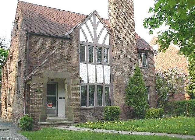 Property at 18431 Newell Rd, Shaker Heights, OH 44122, 7 beds, 3 baths